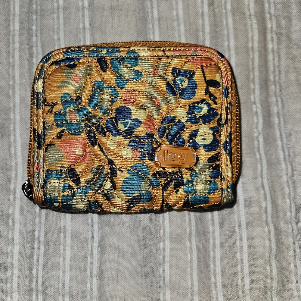 Lug Splits Floral Wallet